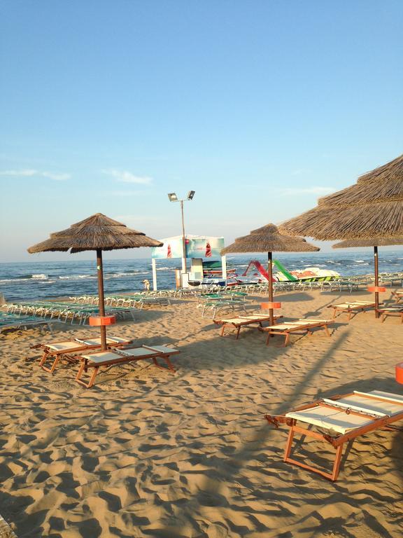 Hotel Santiago Rimini Exterior foto